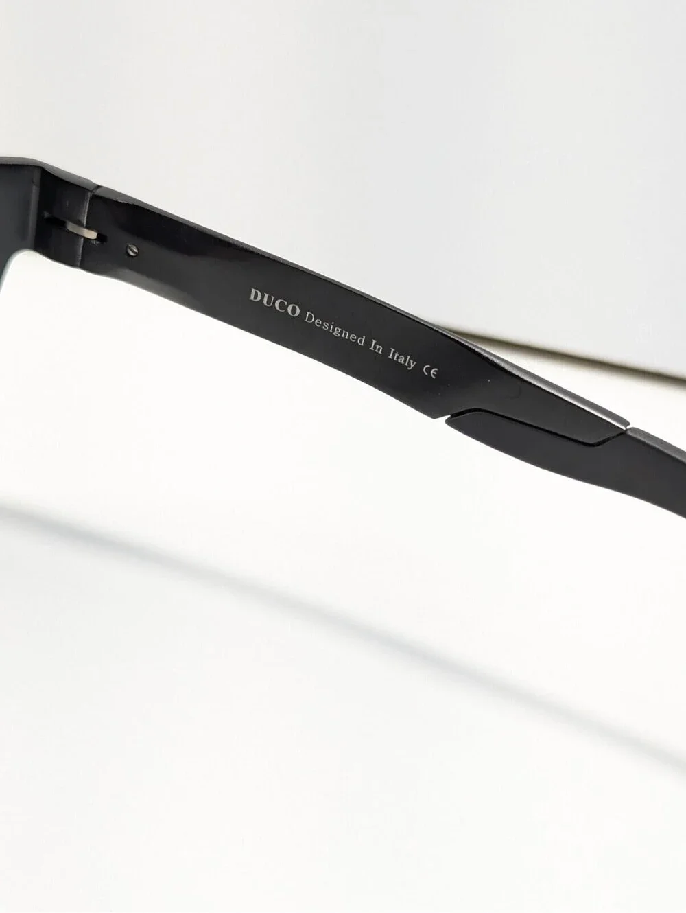 DUCO DC8207 CAT.3 Men's Carbon Fiber Temple Polarized Classic Black Sunglasses